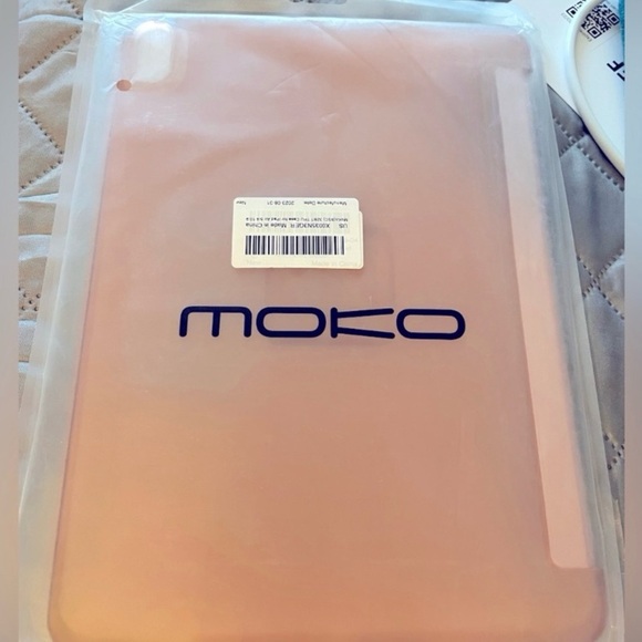 moko Other - NIP MOKO Rose Gold IPad Air 5th/4th Generation Case